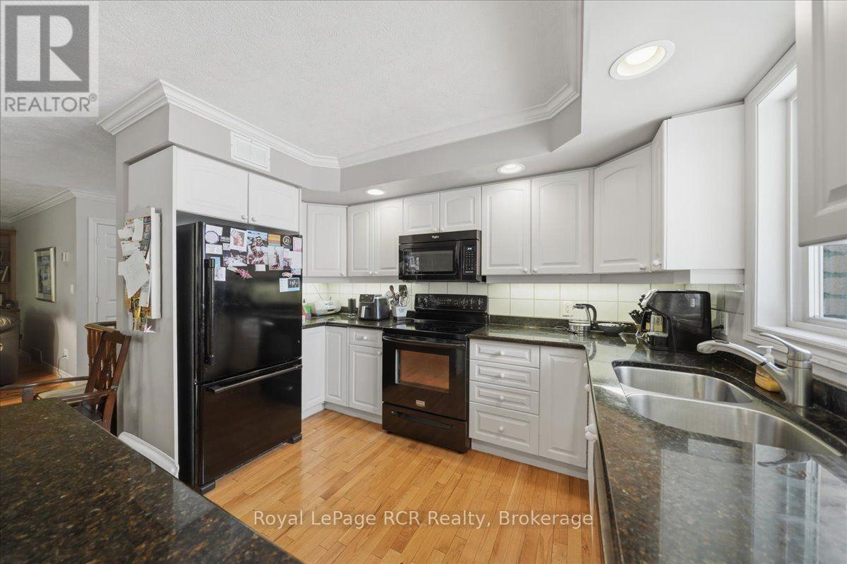255 2ND AVENUE W - 19