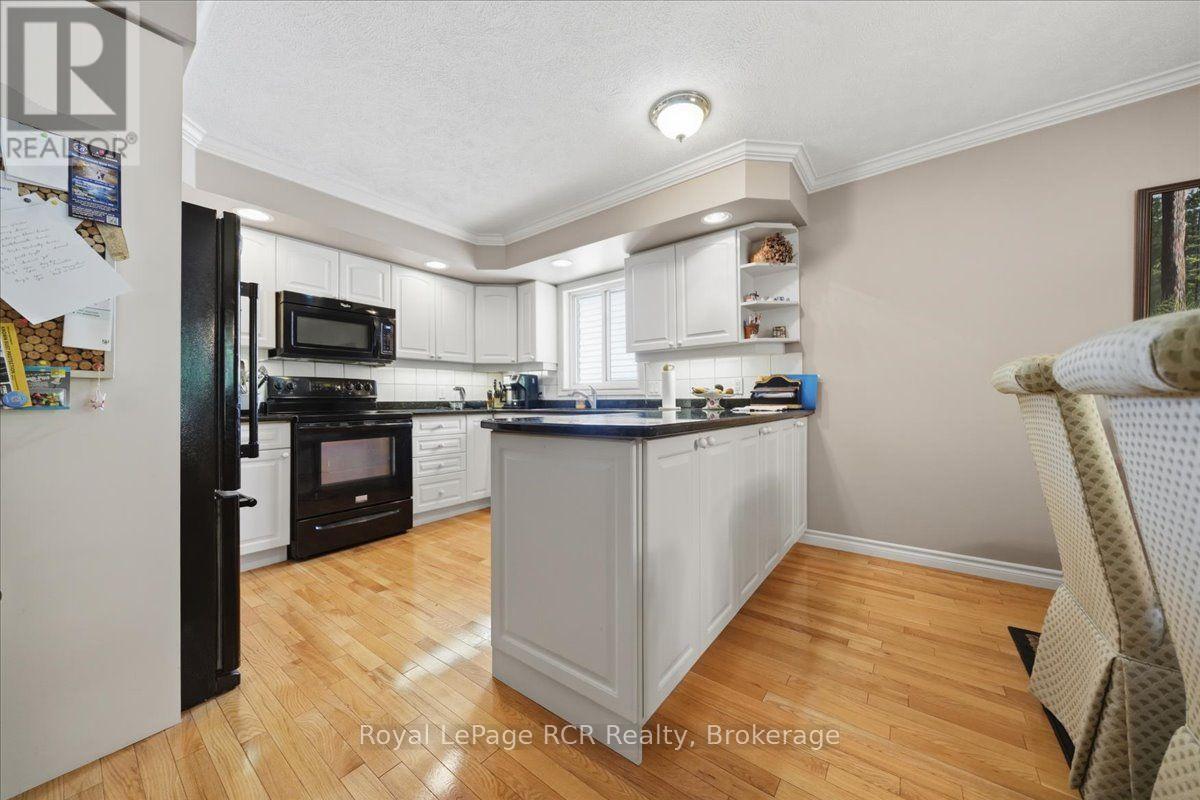 255 2ND AVENUE W - 20