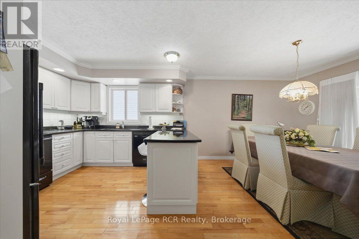 255 2ND AVENUE W - 21