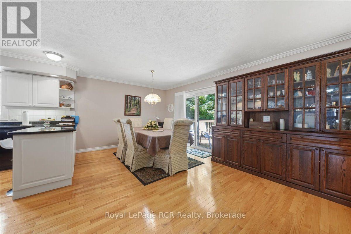 255 2ND AVENUE W - 22