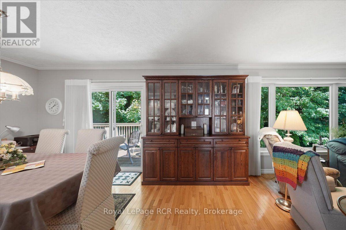 255 2ND AVENUE W - 23