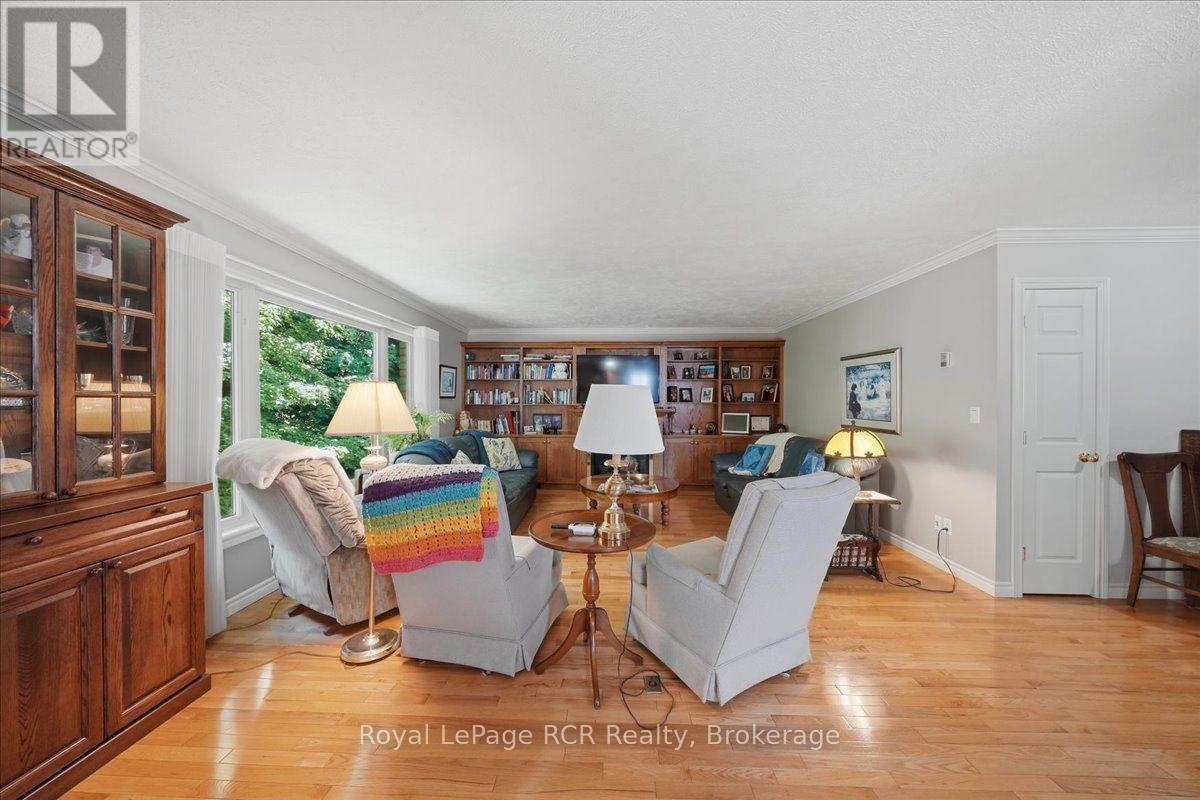 255 2ND AVENUE W - 26