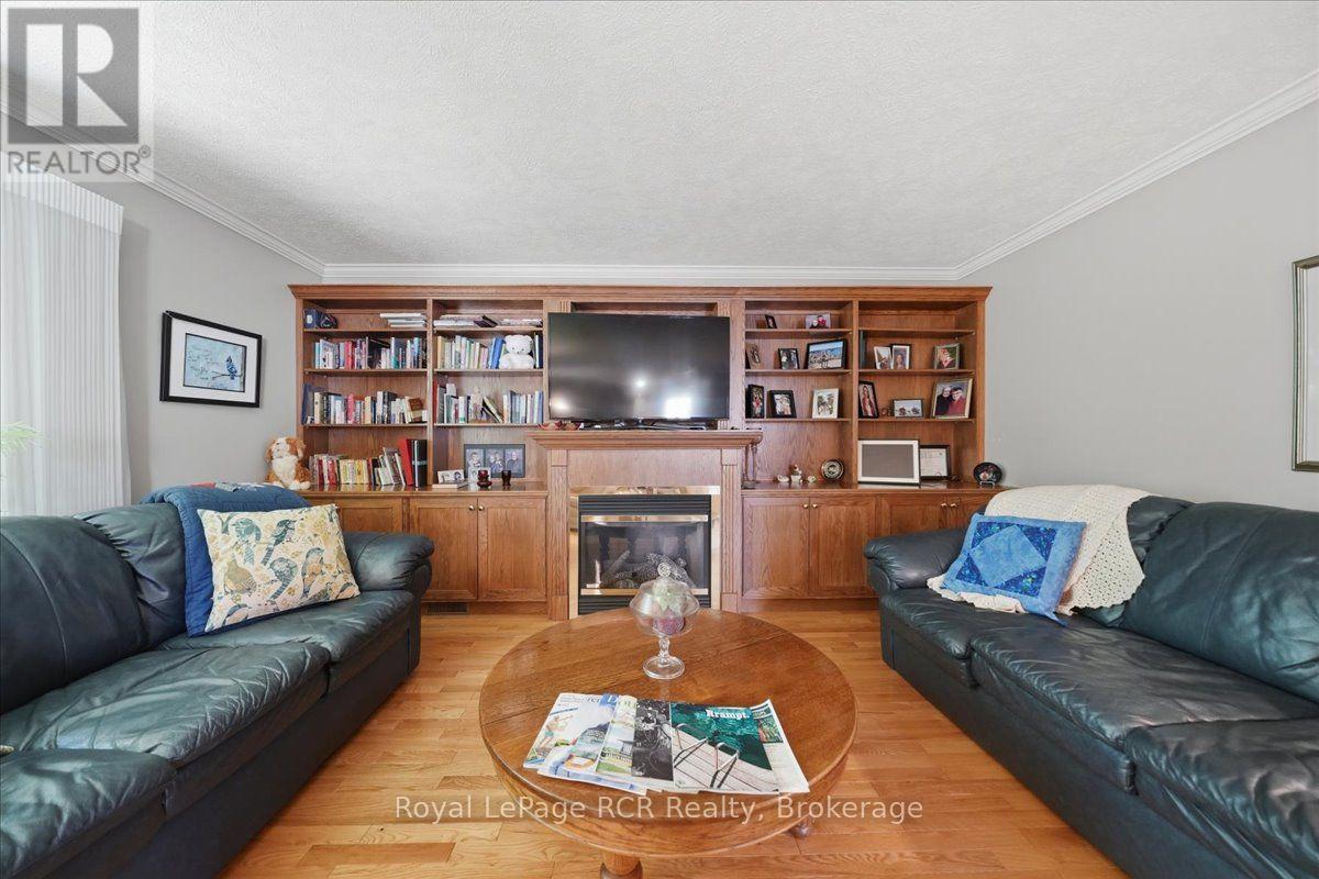 255 2ND AVENUE W - 27
