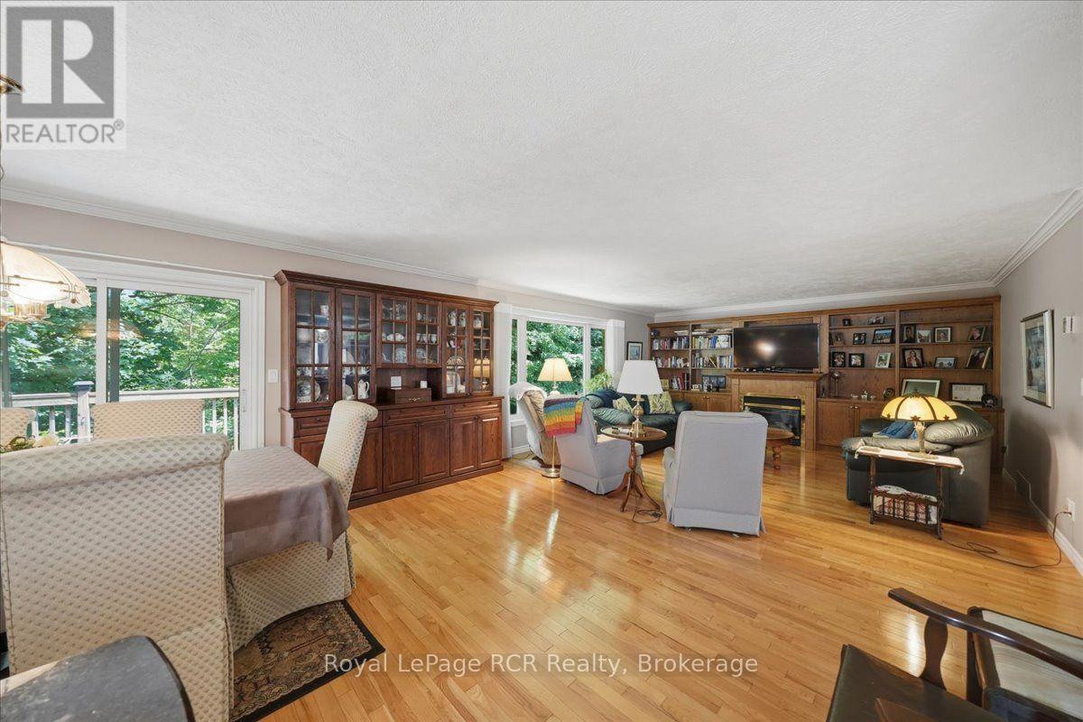 255 2ND AVENUE W - 29