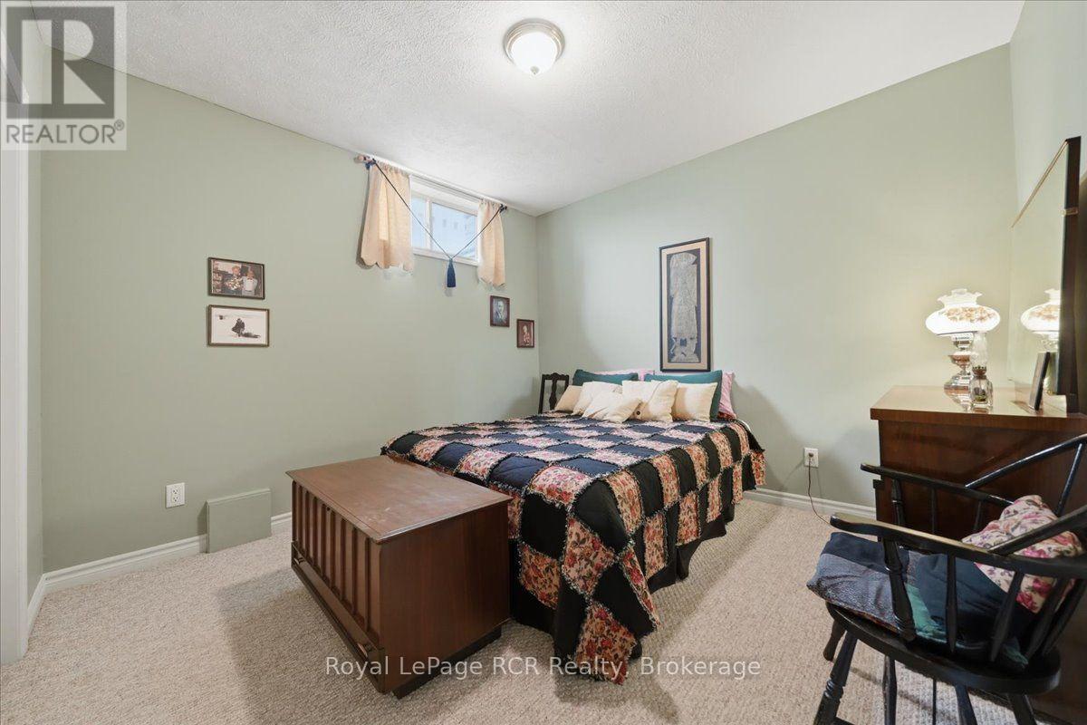 255 2ND AVENUE W - 38