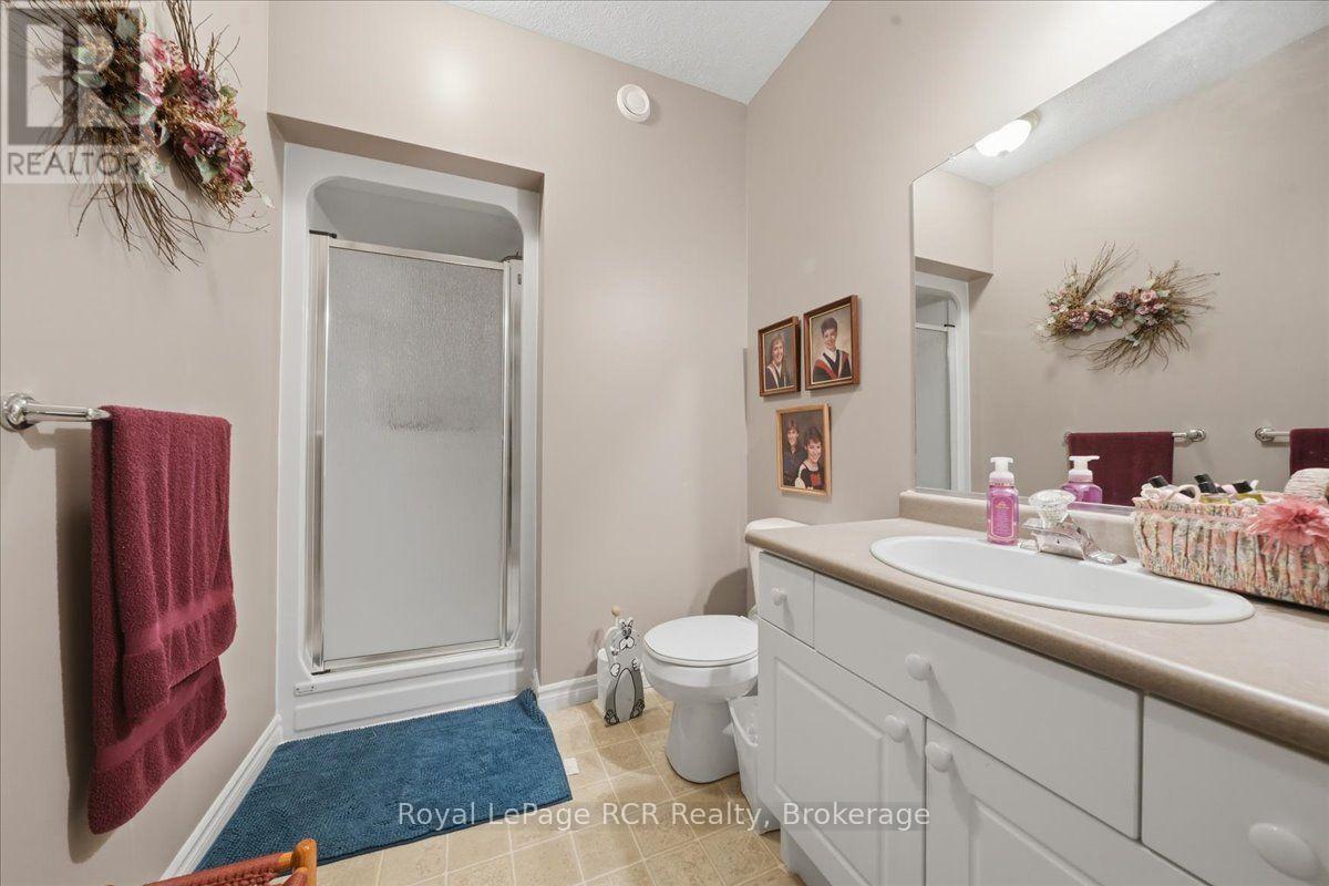 255 2ND AVENUE W - 41
