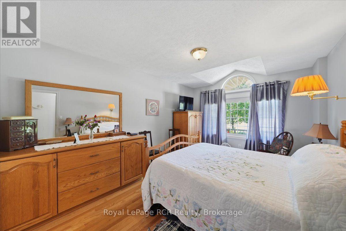 255 2ND AVENUE W - 7