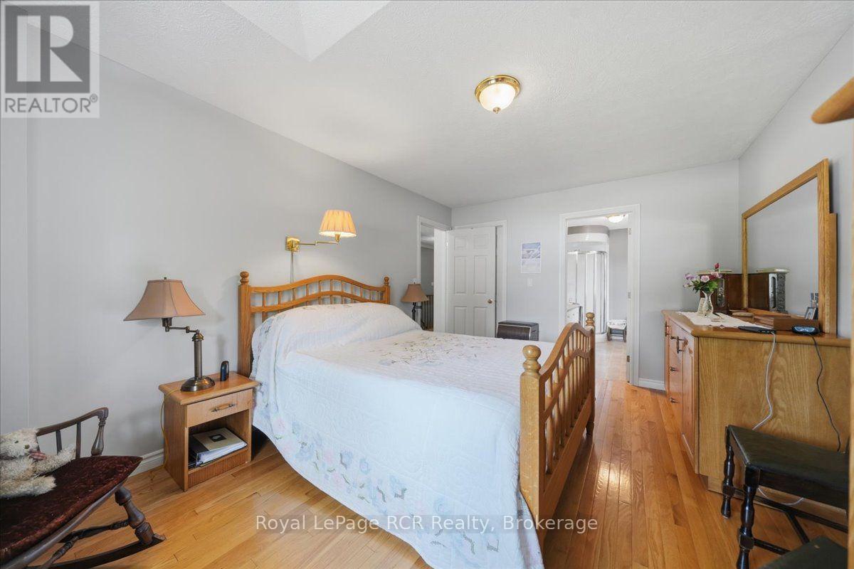 255 2ND AVENUE W - 9