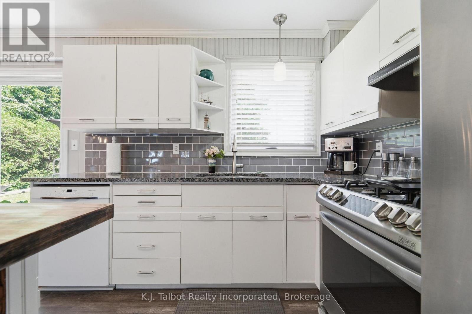 72163 LAKESHORE DRIVE N - Image 10