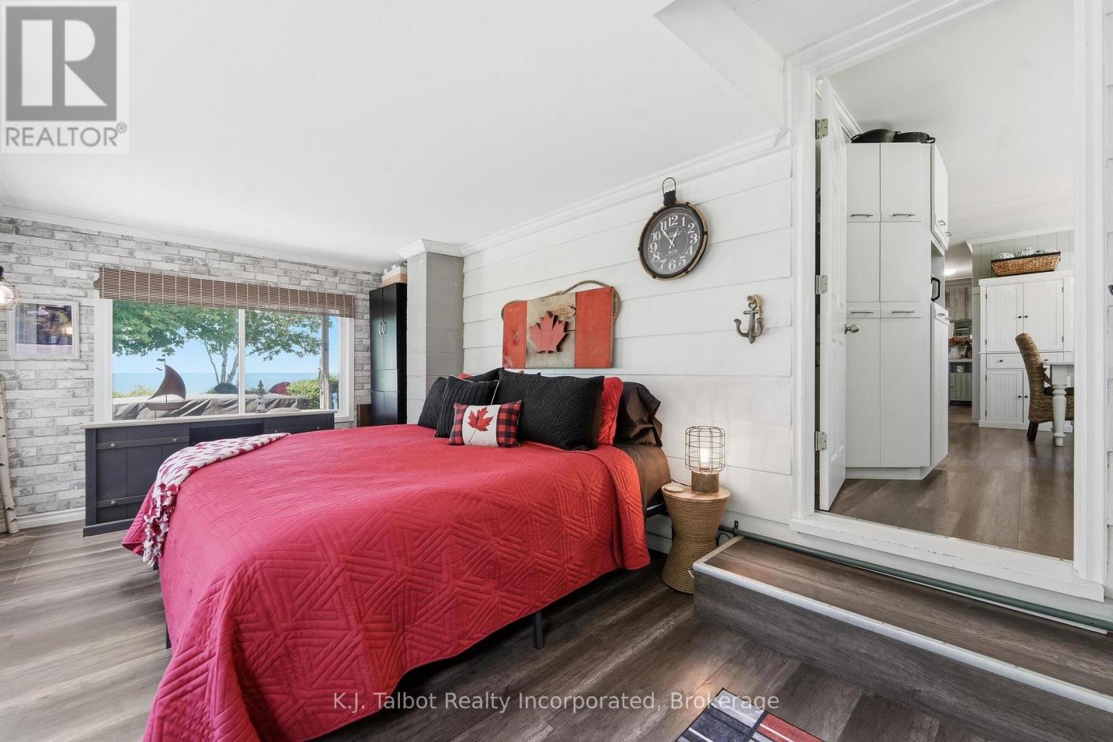 72163 LAKESHORE DRIVE N - Image 23