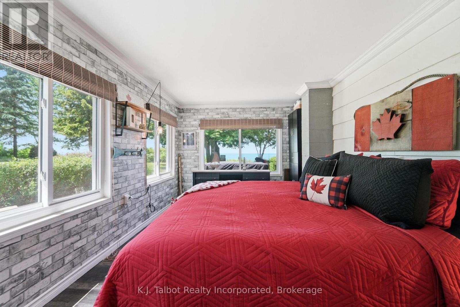72163 LAKESHORE DRIVE N - Image 24