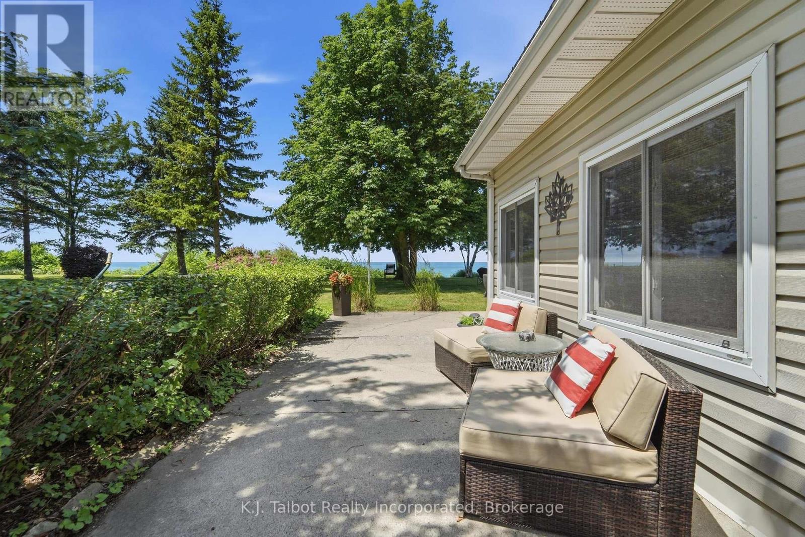72163 LAKESHORE DRIVE N - Image 27