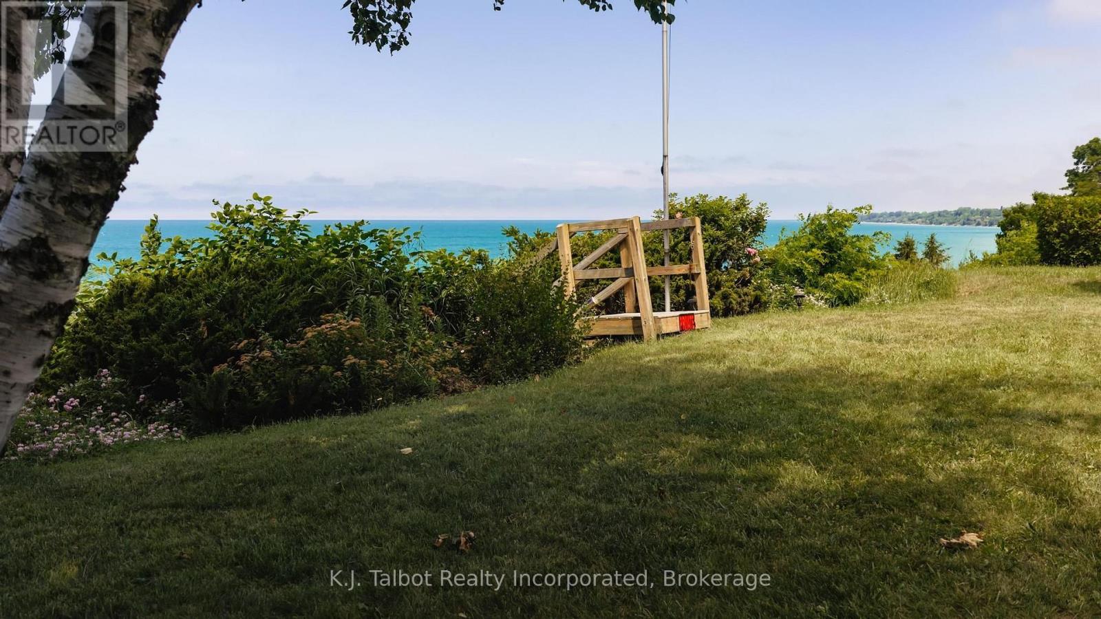 72163 LAKESHORE DRIVE N - 36