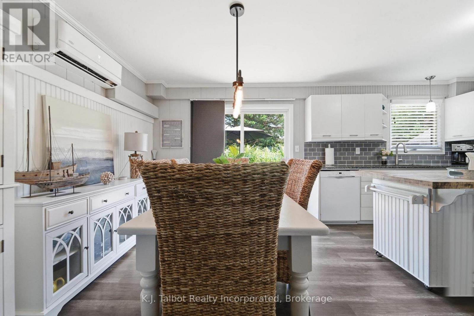 72163 LAKESHORE DRIVE N - Image 6