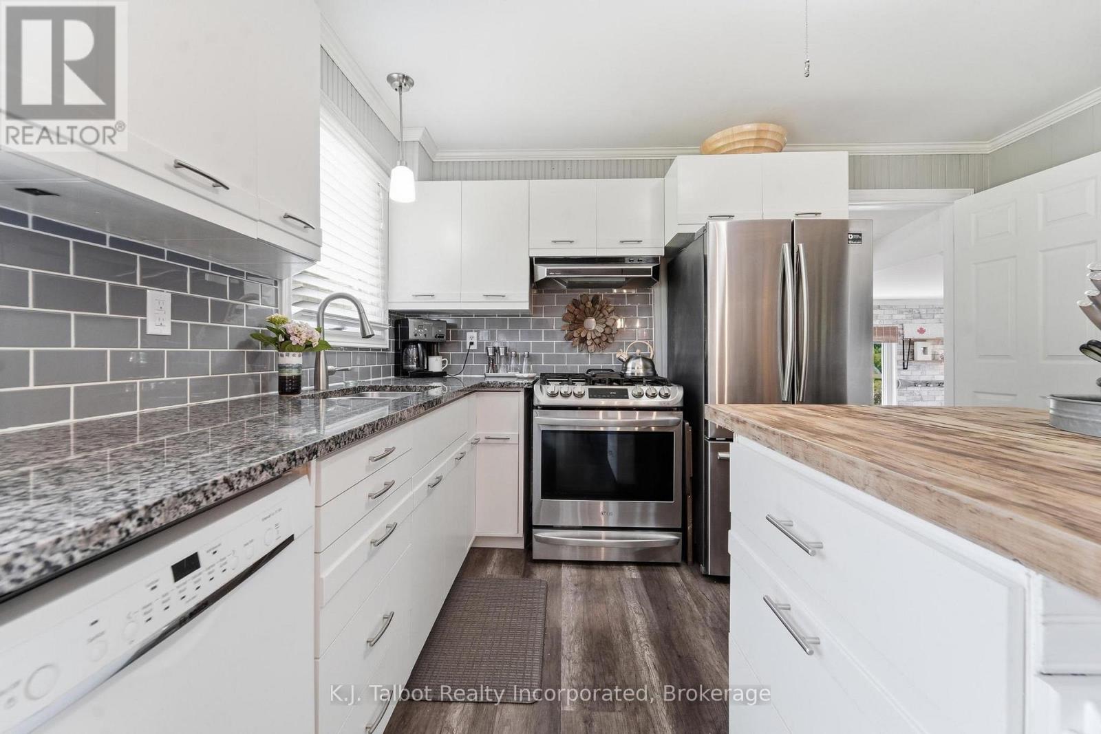 72163 LAKESHORE DRIVE N - 8