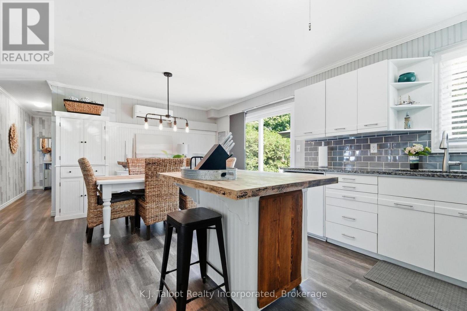 72163 LAKESHORE DRIVE N - 9