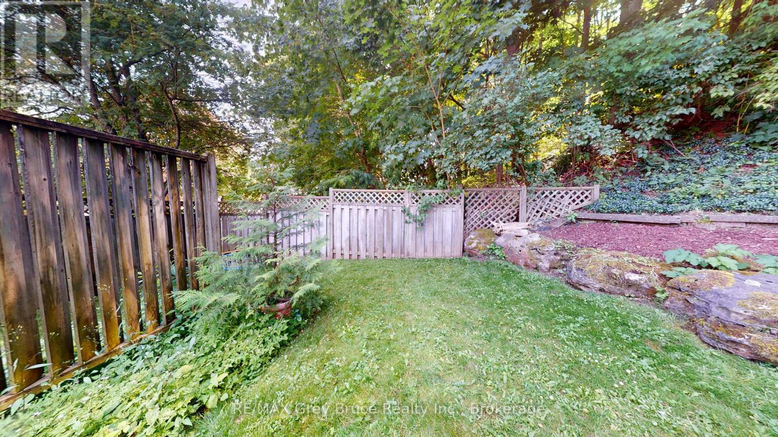 250 2ND AVENUE E - 8