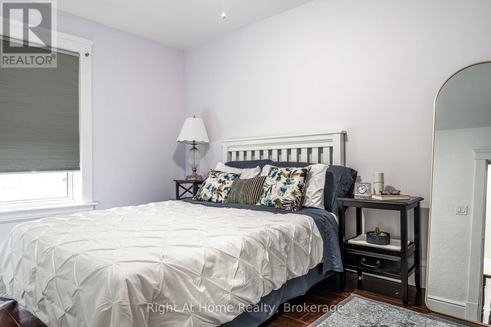 92 REBECCA STREET - 20