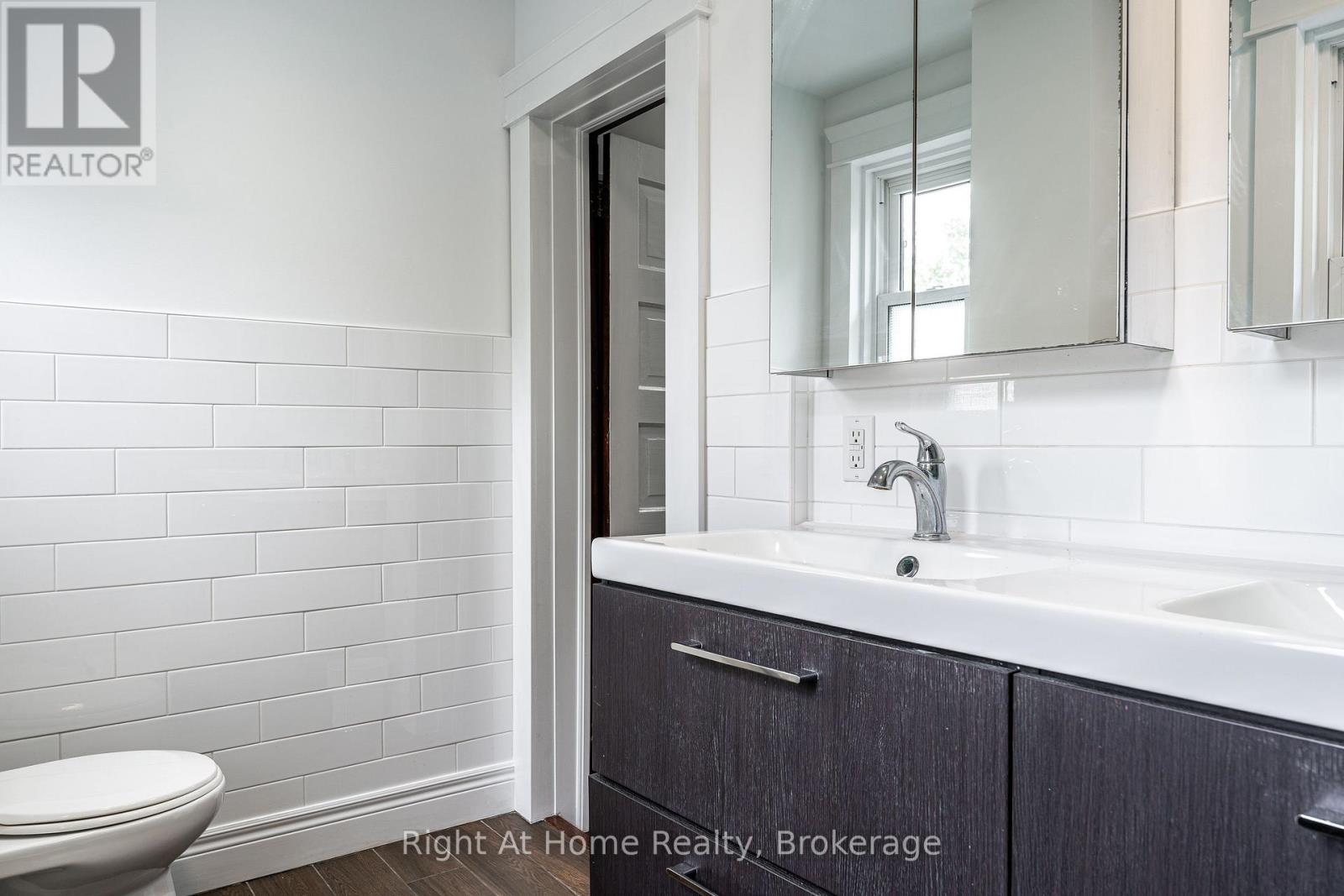 92 REBECCA STREET - 26