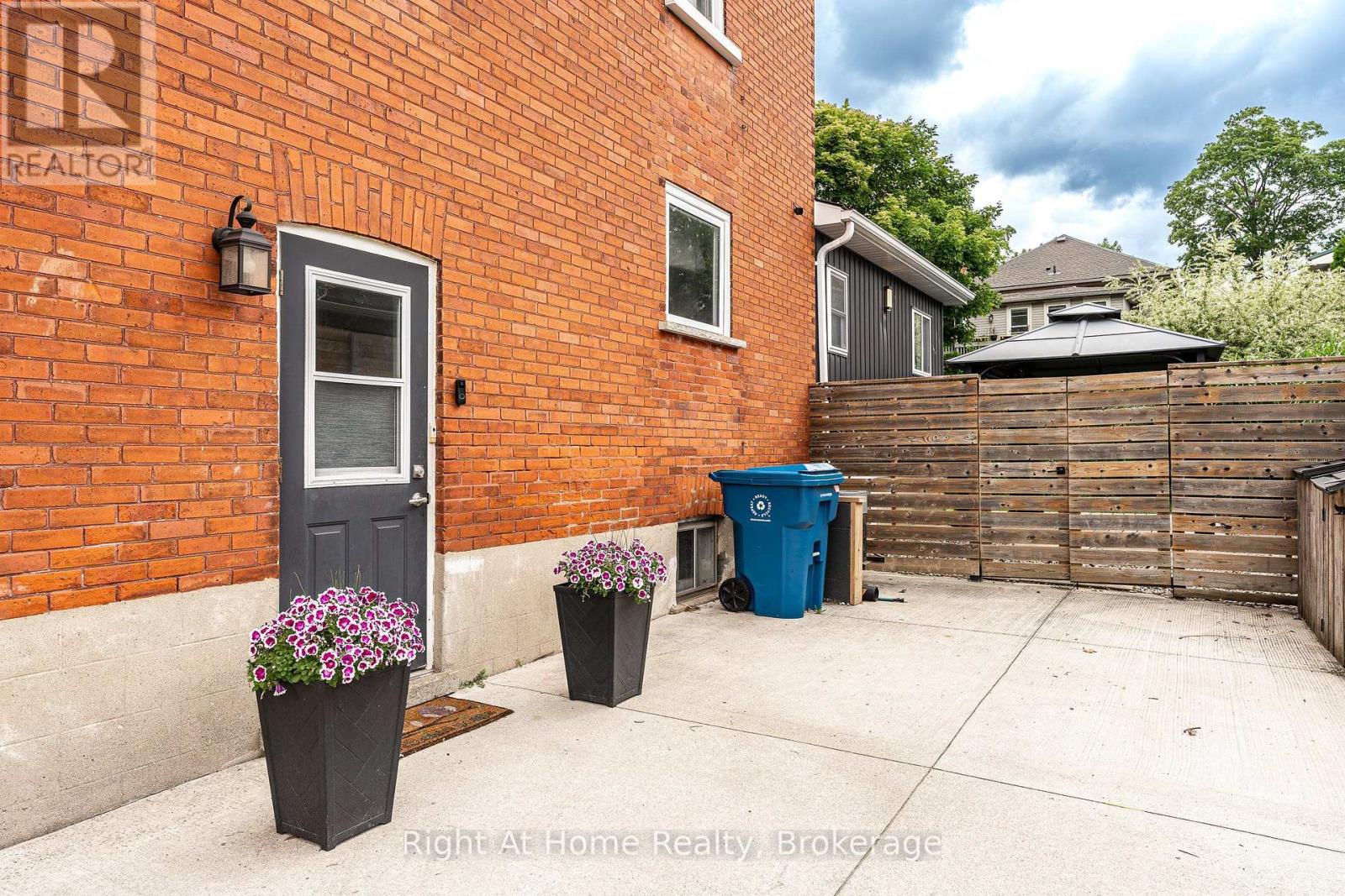 92 REBECCA STREET - 35