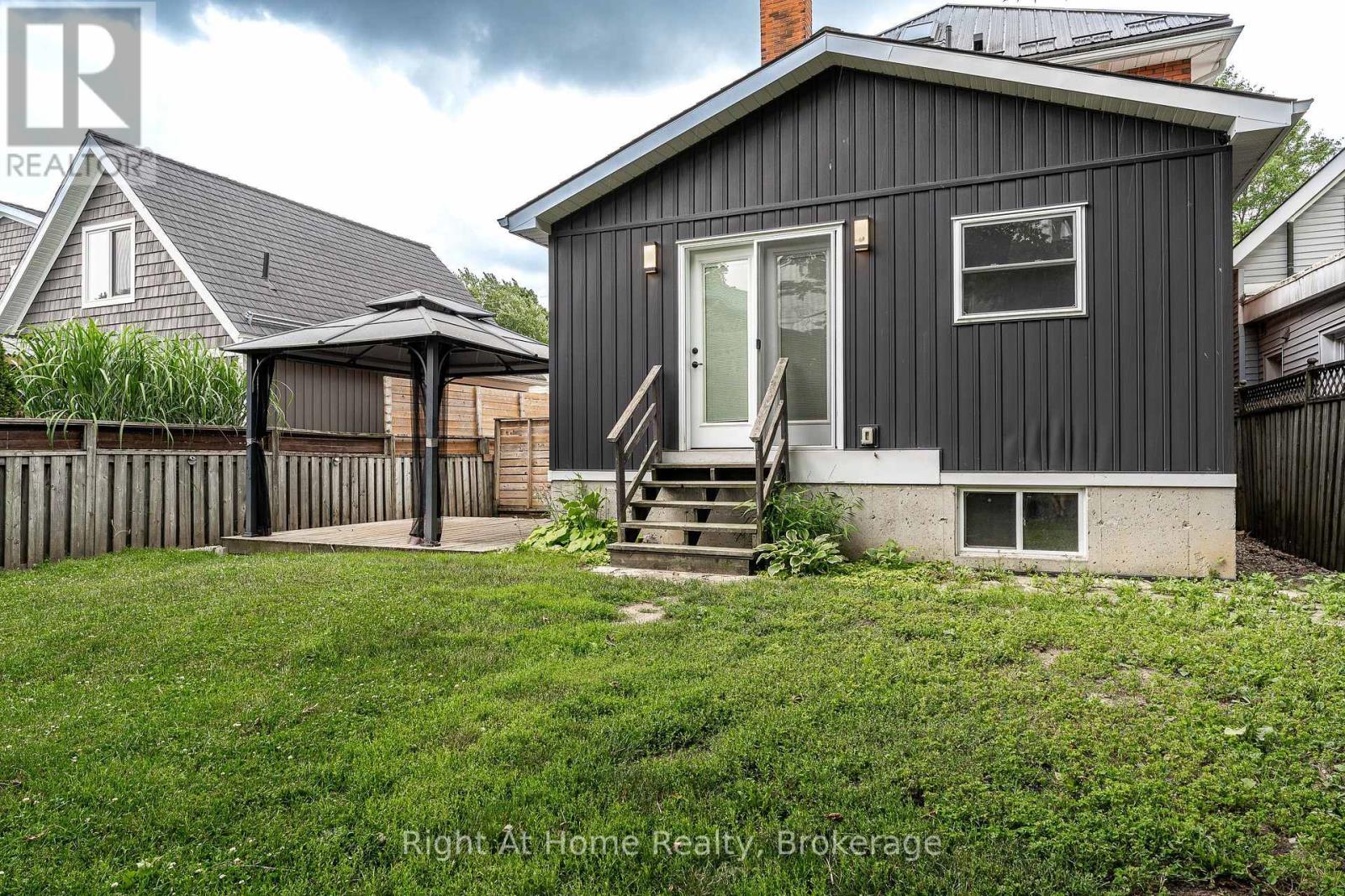 92 REBECCA STREET - 38