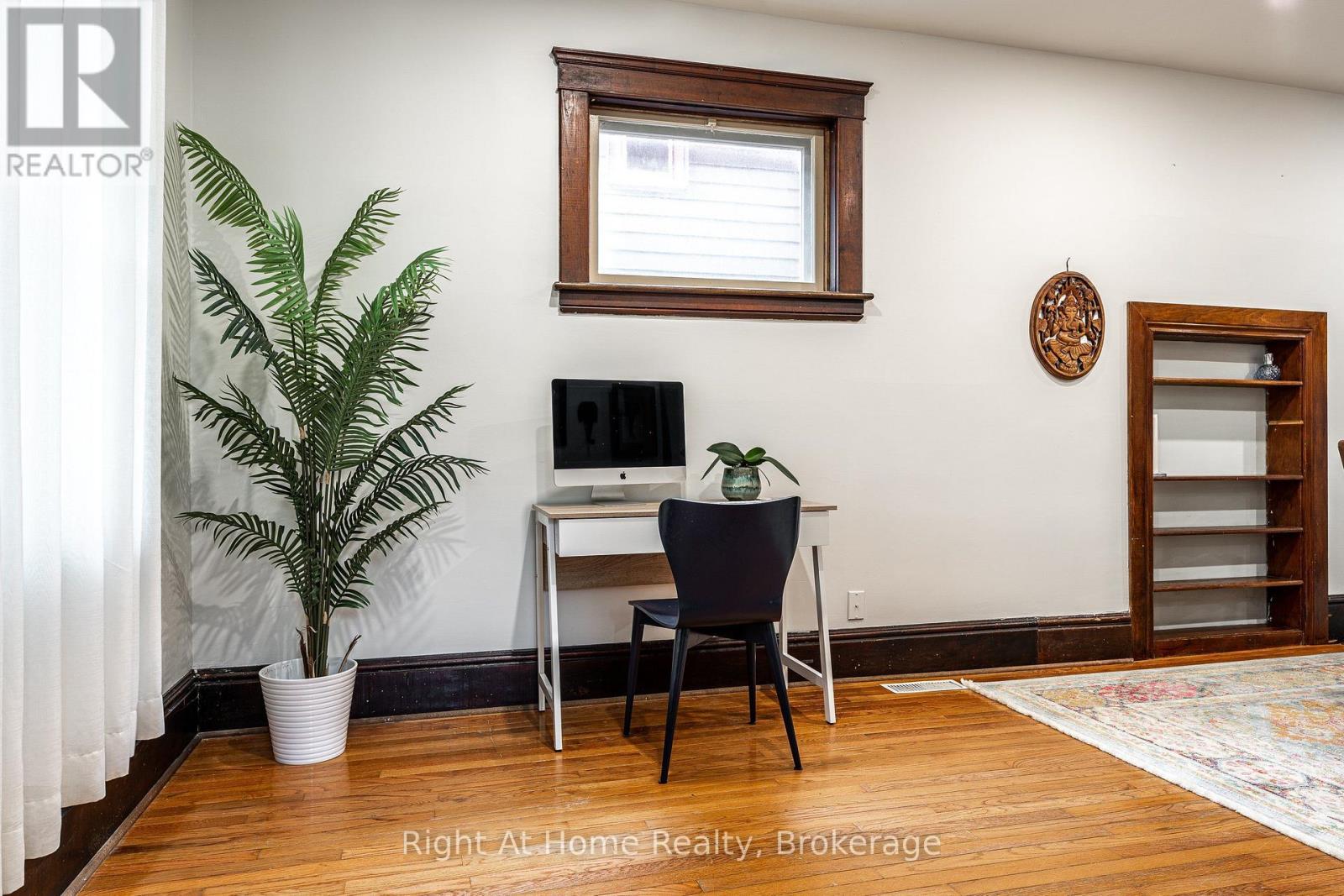 92 REBECCA STREET - 5
