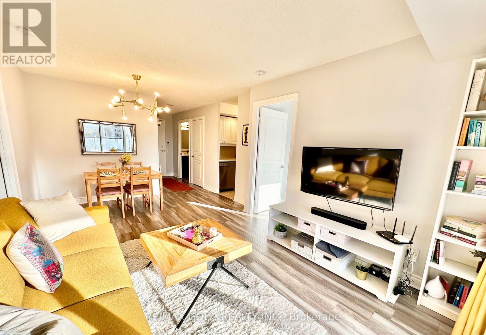 #1608 10 NORTHTOWN WAY - 13