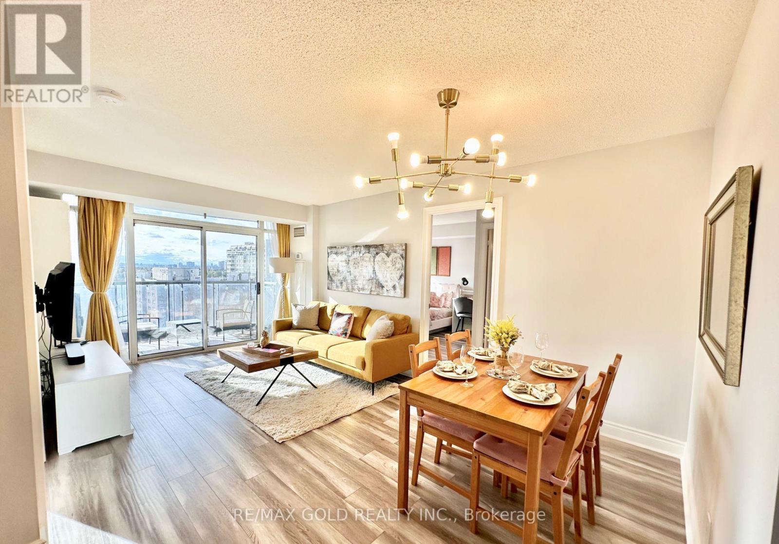 #1608 10 NORTHTOWN WAY - 6