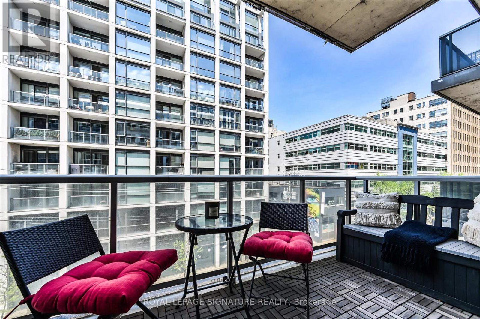 #420 399 ADELAIDE STREET W - 18