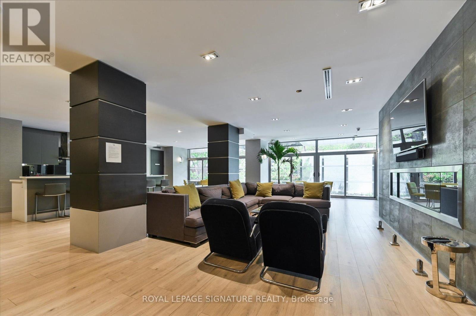 #420 399 ADELAIDE STREET W - 19