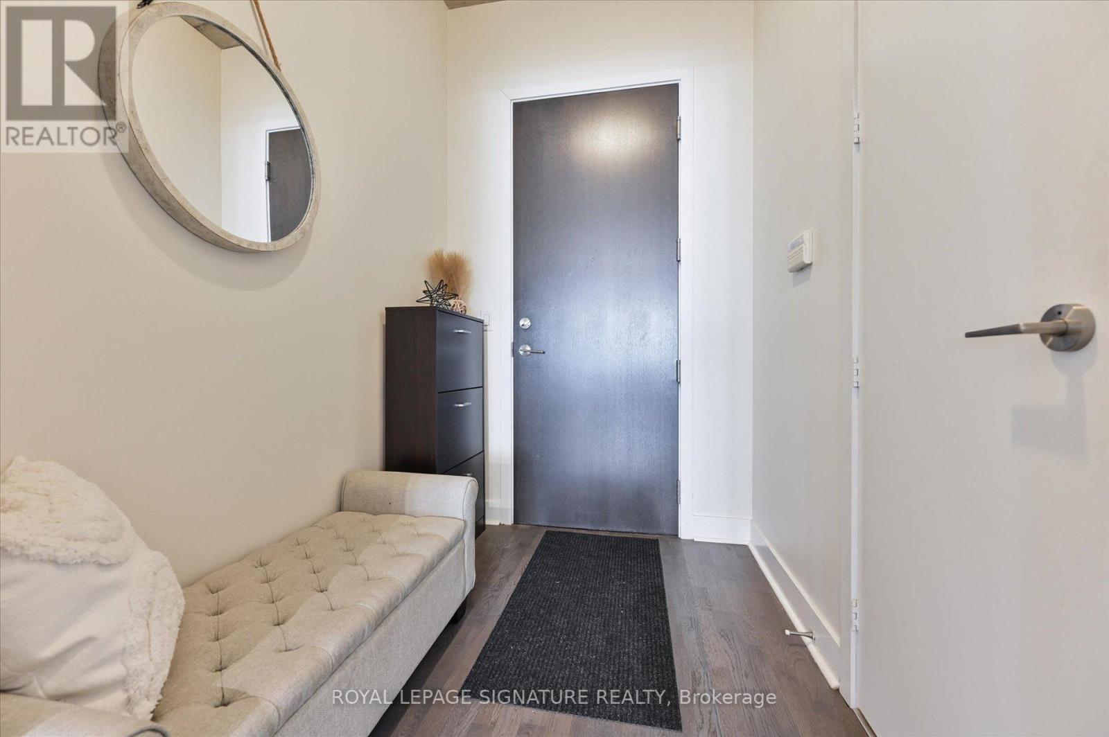 #420 399 ADELAIDE STREET W - 5