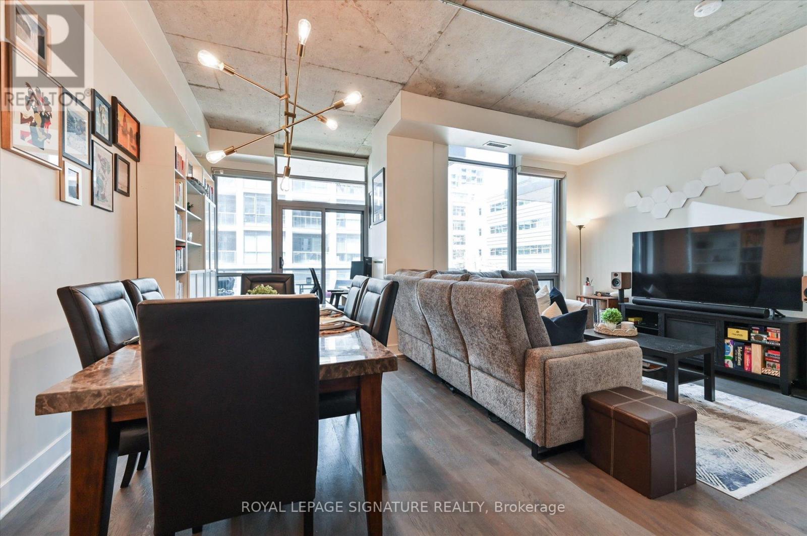 #420 399 ADELAIDE STREET W - 6