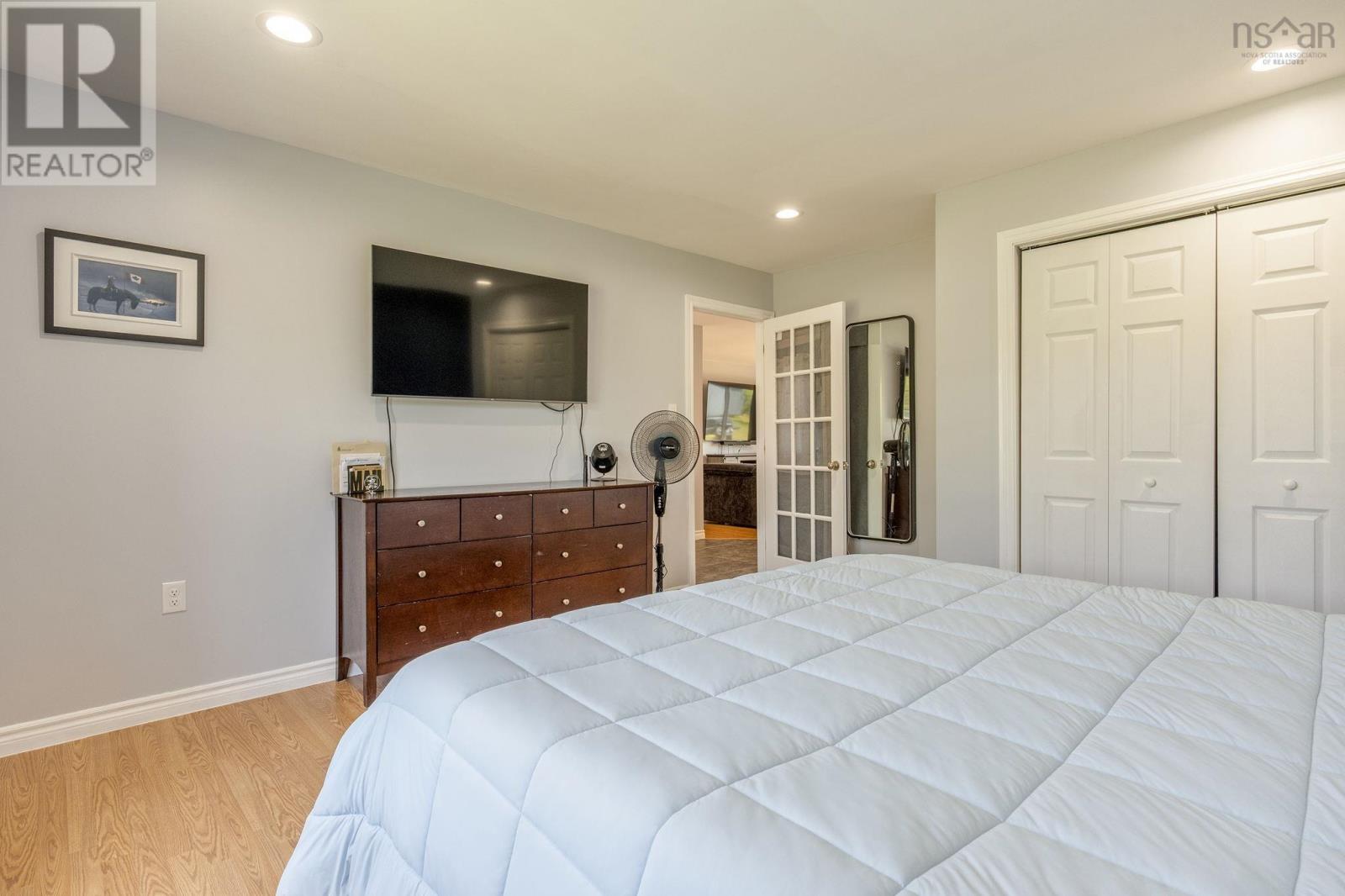 1199 New Road - 22