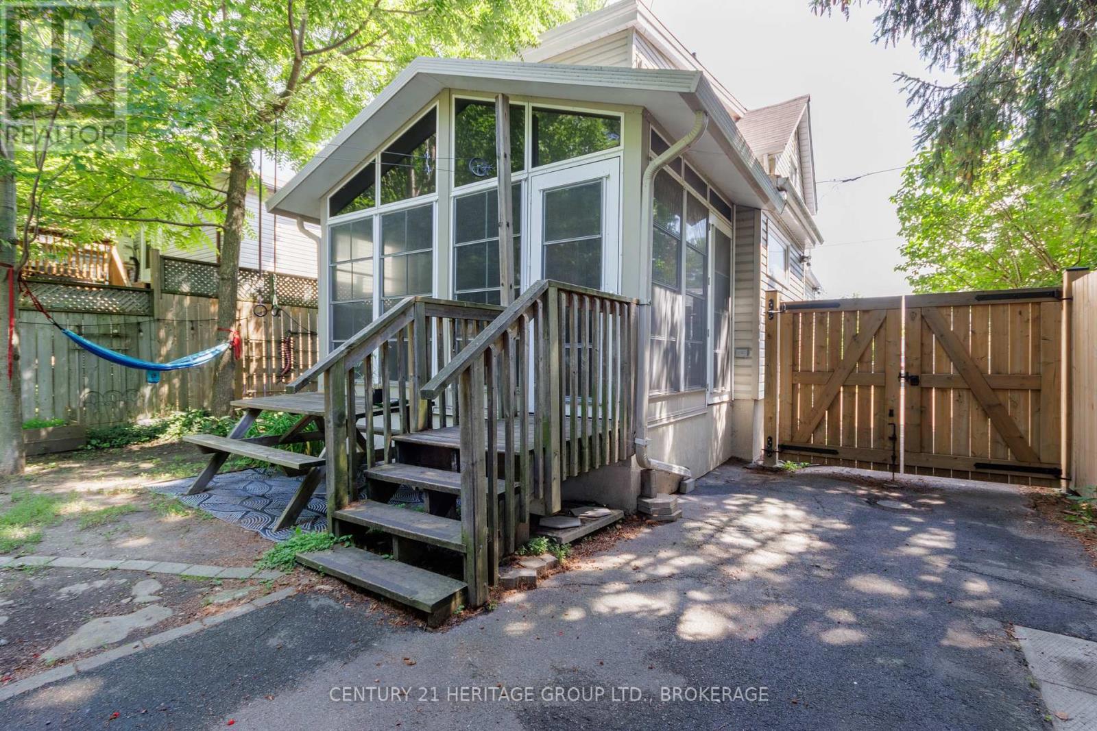 6 ST CATHERINE STREET - Image 35