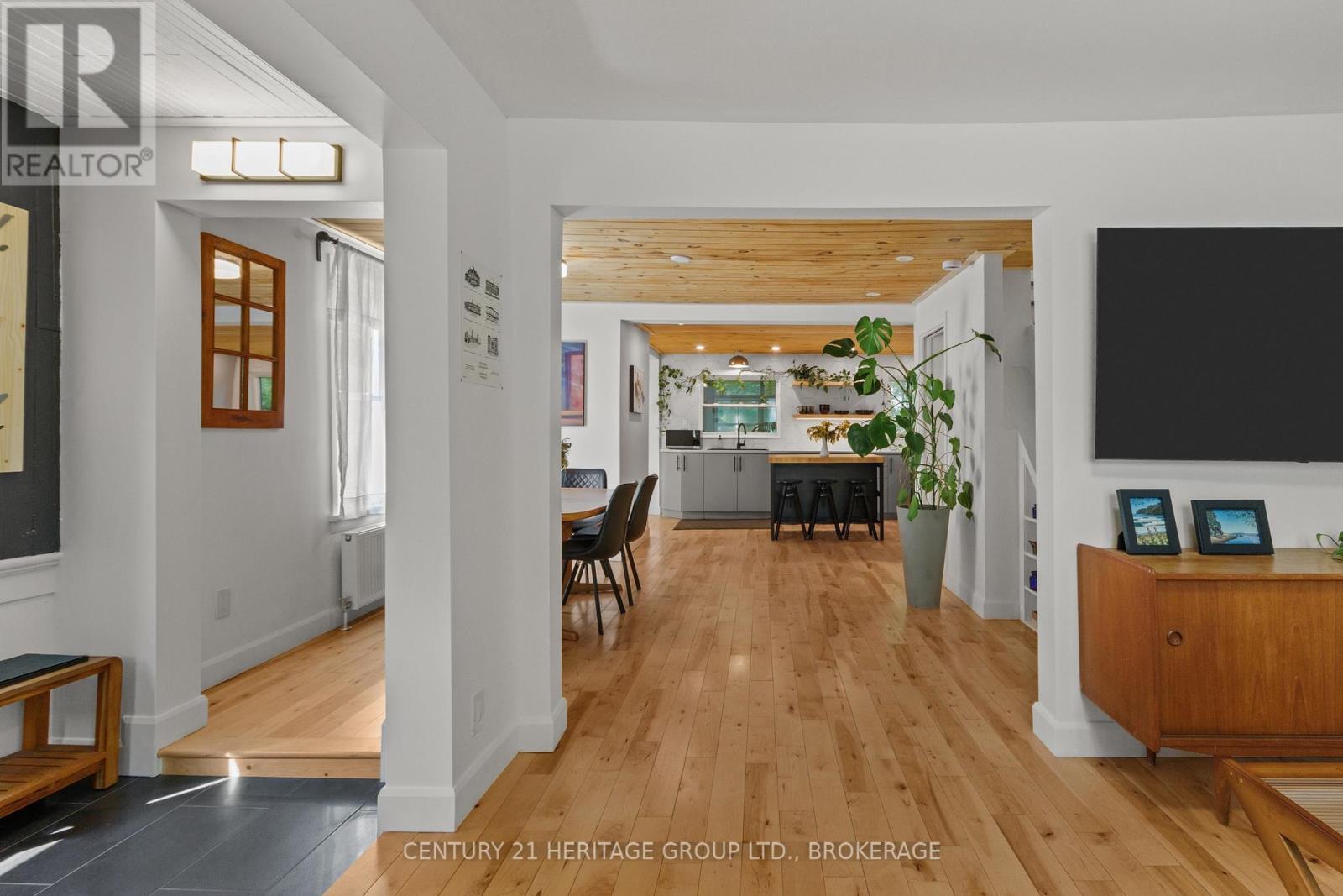 6 ST CATHERINE STREET - Image 7