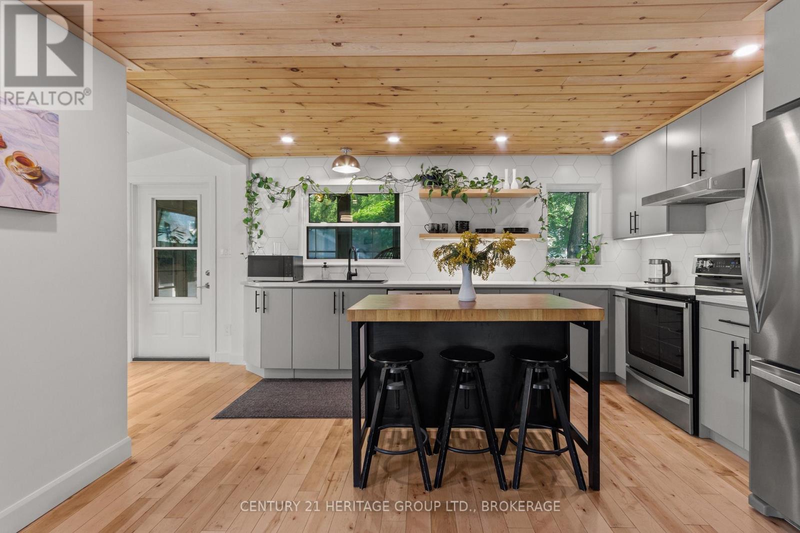 6 ST CATHERINE STREET - 8