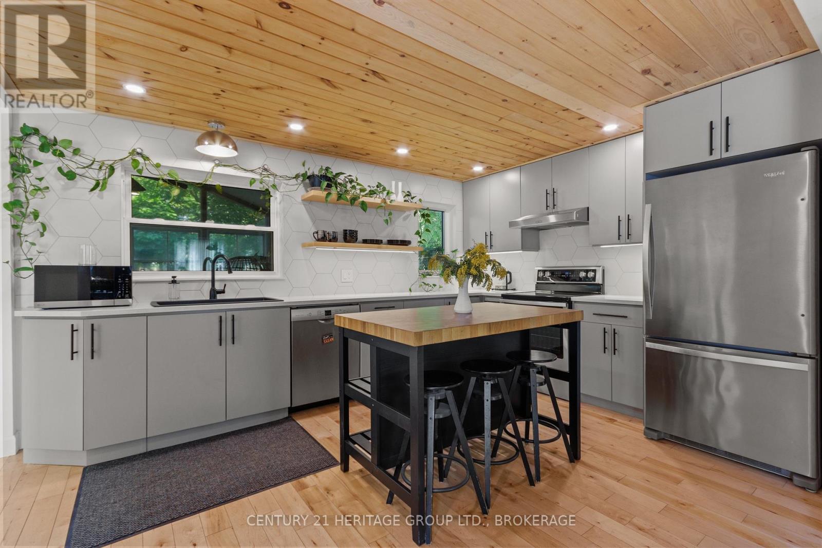 6 ST CATHERINE STREET - Image 9