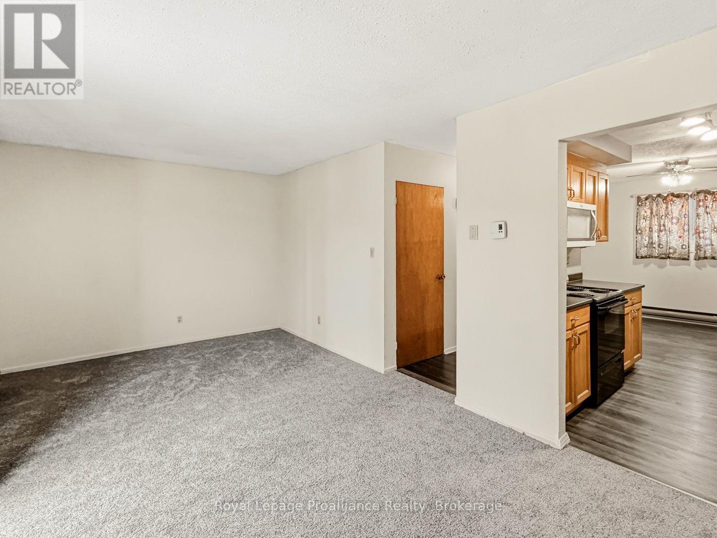 7 TIFFANY PLACE - 13