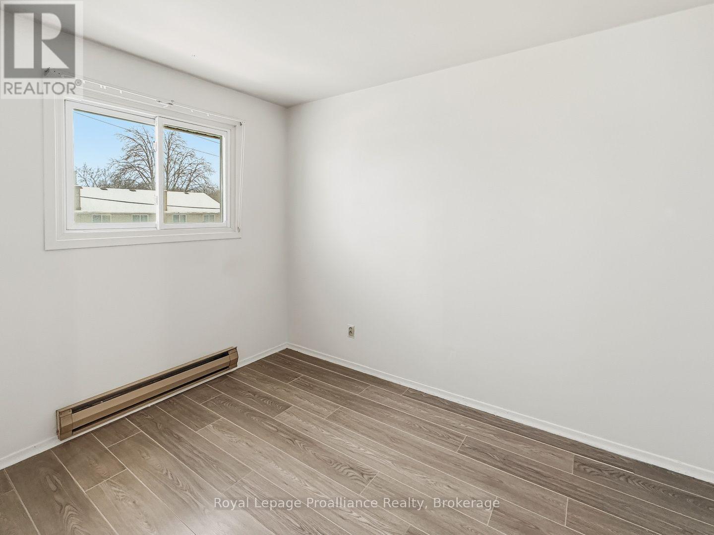7 TIFFANY PLACE - 19