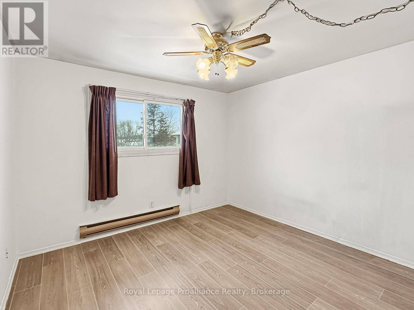7 TIFFANY PLACE - 21