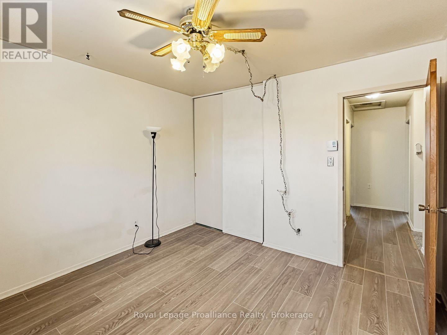 7 TIFFANY PLACE - 23