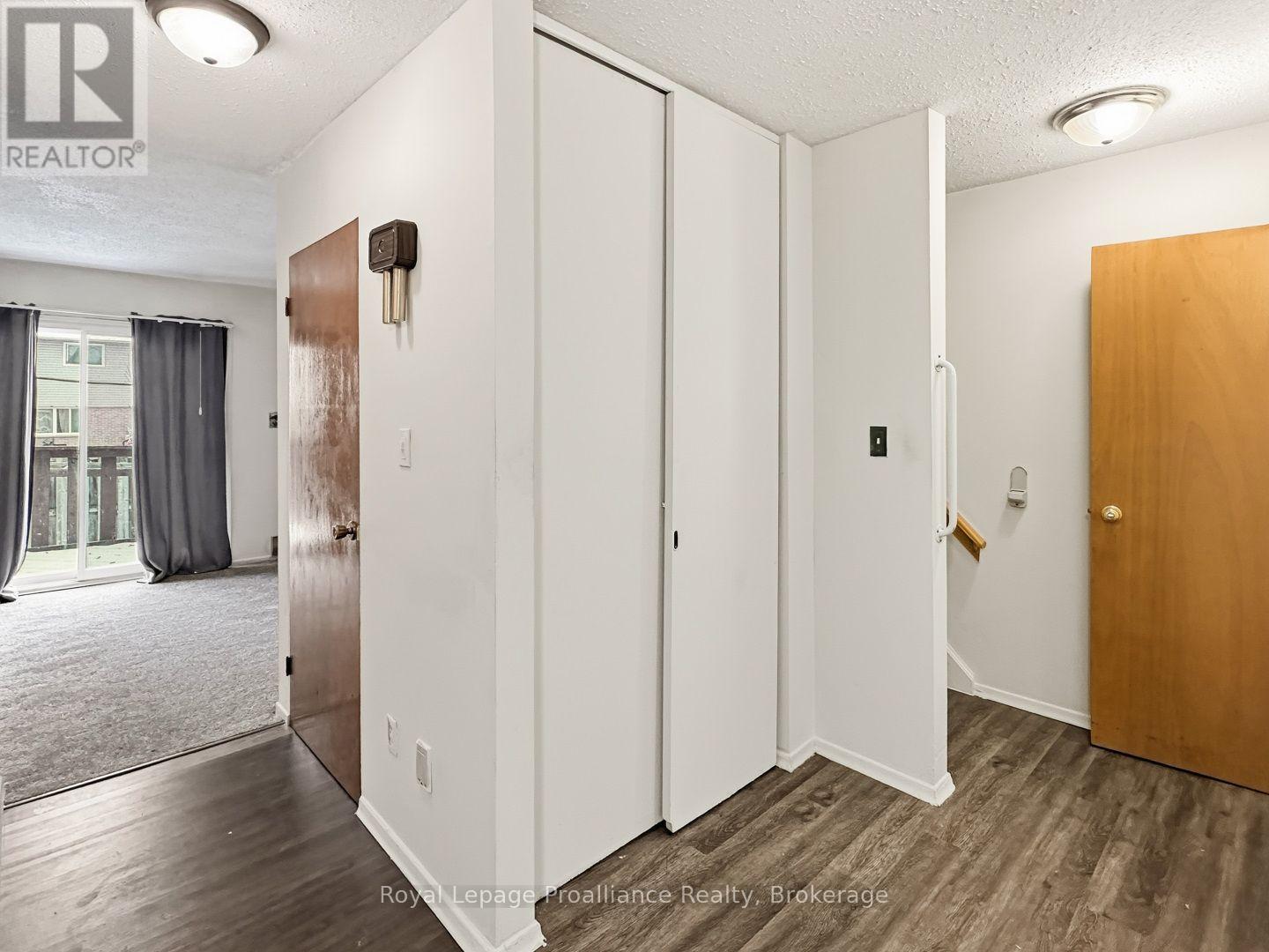 7 TIFFANY PLACE - 3