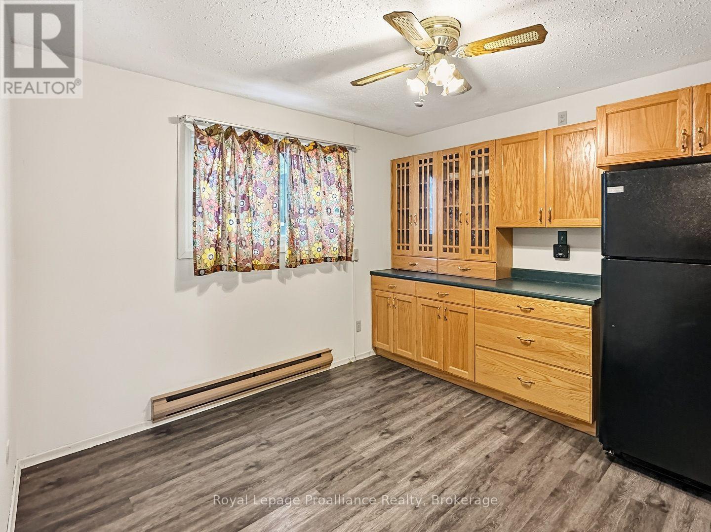 7 TIFFANY PLACE - 4