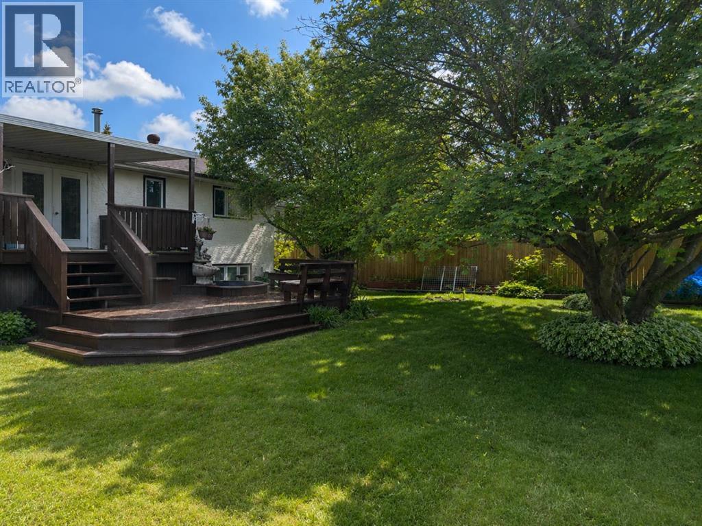 5756 55 Street - 26