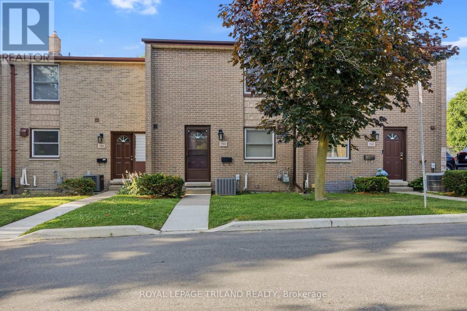 #8 710 WONDERLAND ROAD S - 1