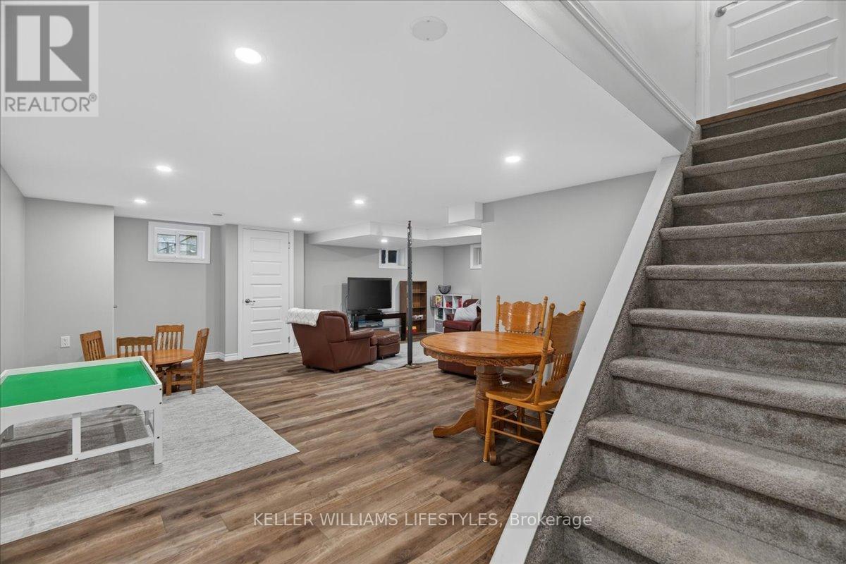 5 UNION STREET W - 26