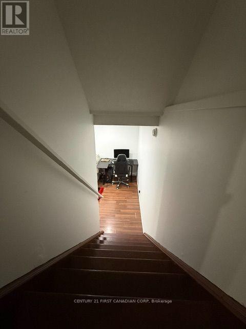 #42 1855 ALDERSBROOK ROAD W - Image 35