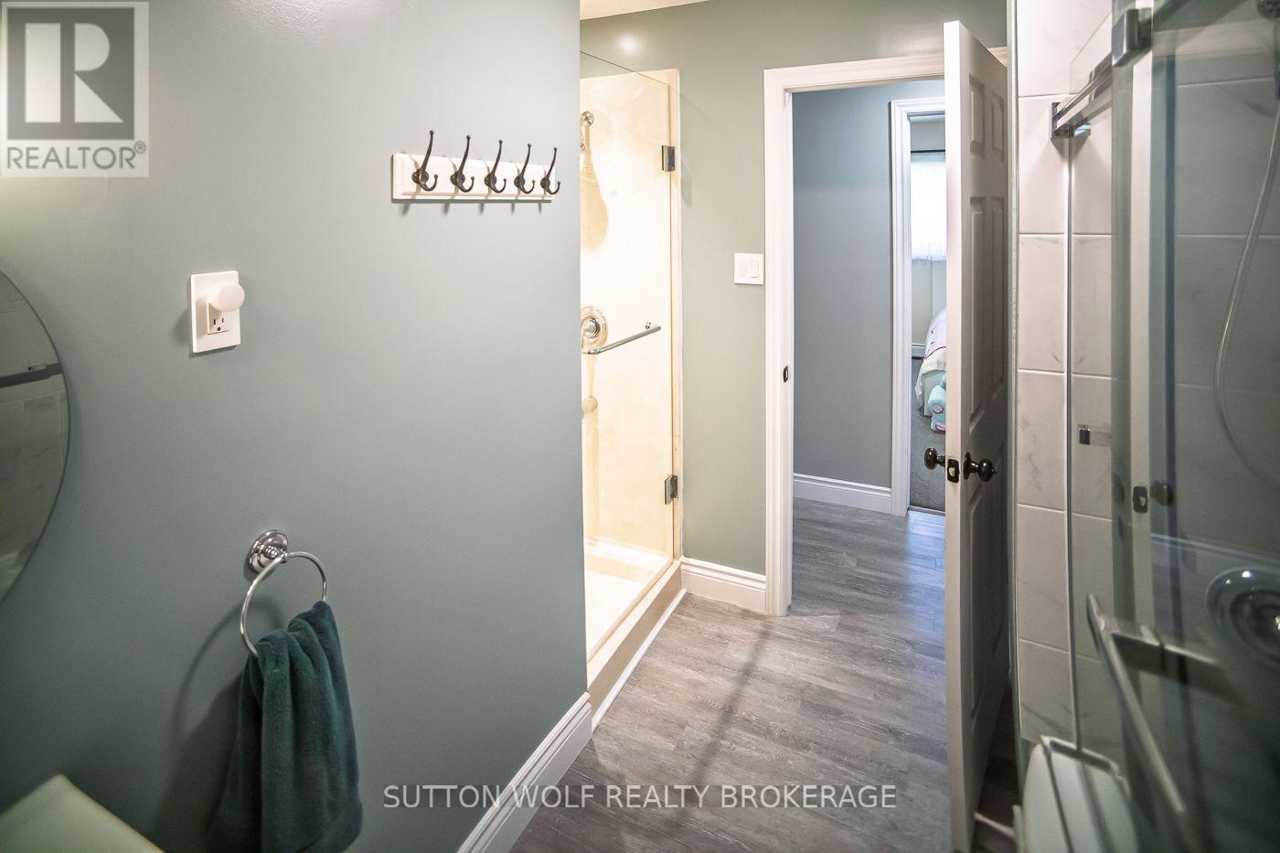 112 METCALFE STREET E - 24