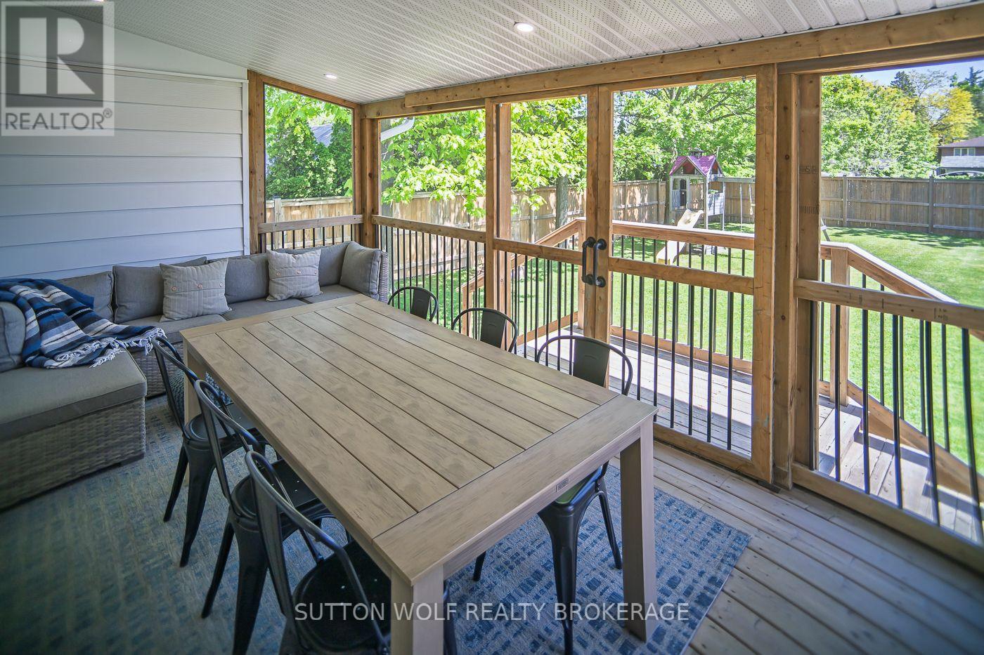 112 METCALFE STREET E - 25