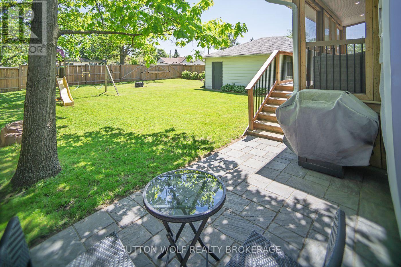 112 METCALFE STREET E - 46